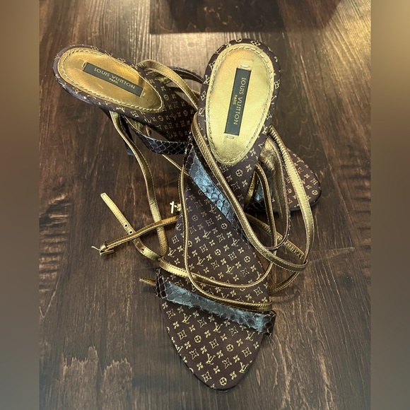 Louis Vuitton Heels Size 8 - Picture 1 of 3
